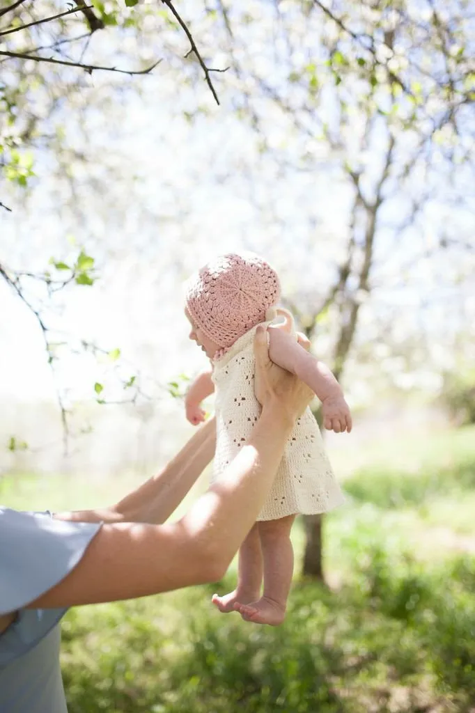 Lace Bonnet