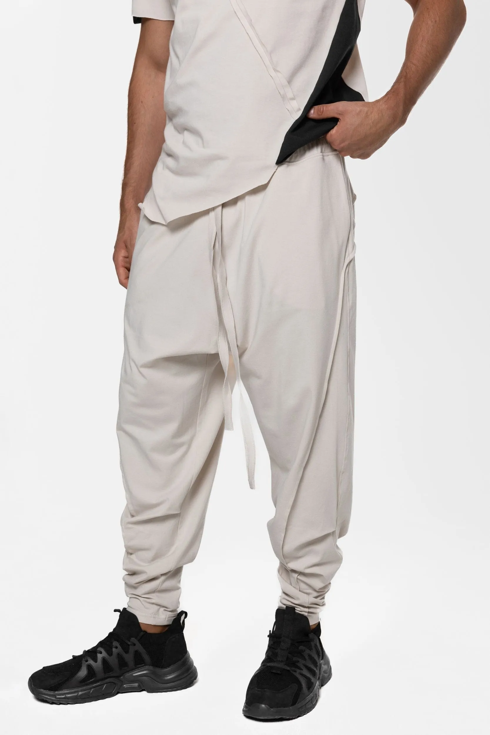 Mono harem-style pants