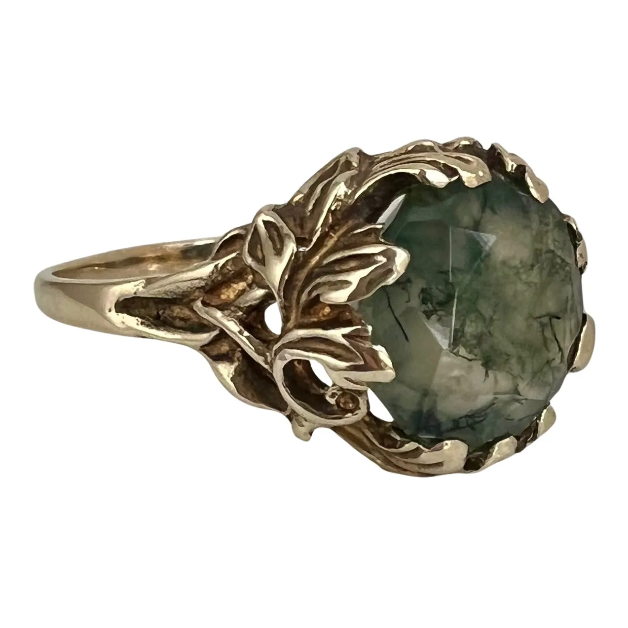 reimagined V I N T A G E // the moss and the fairy / 10k yellow gold and moss agate solitaire ring / size 8-8.25