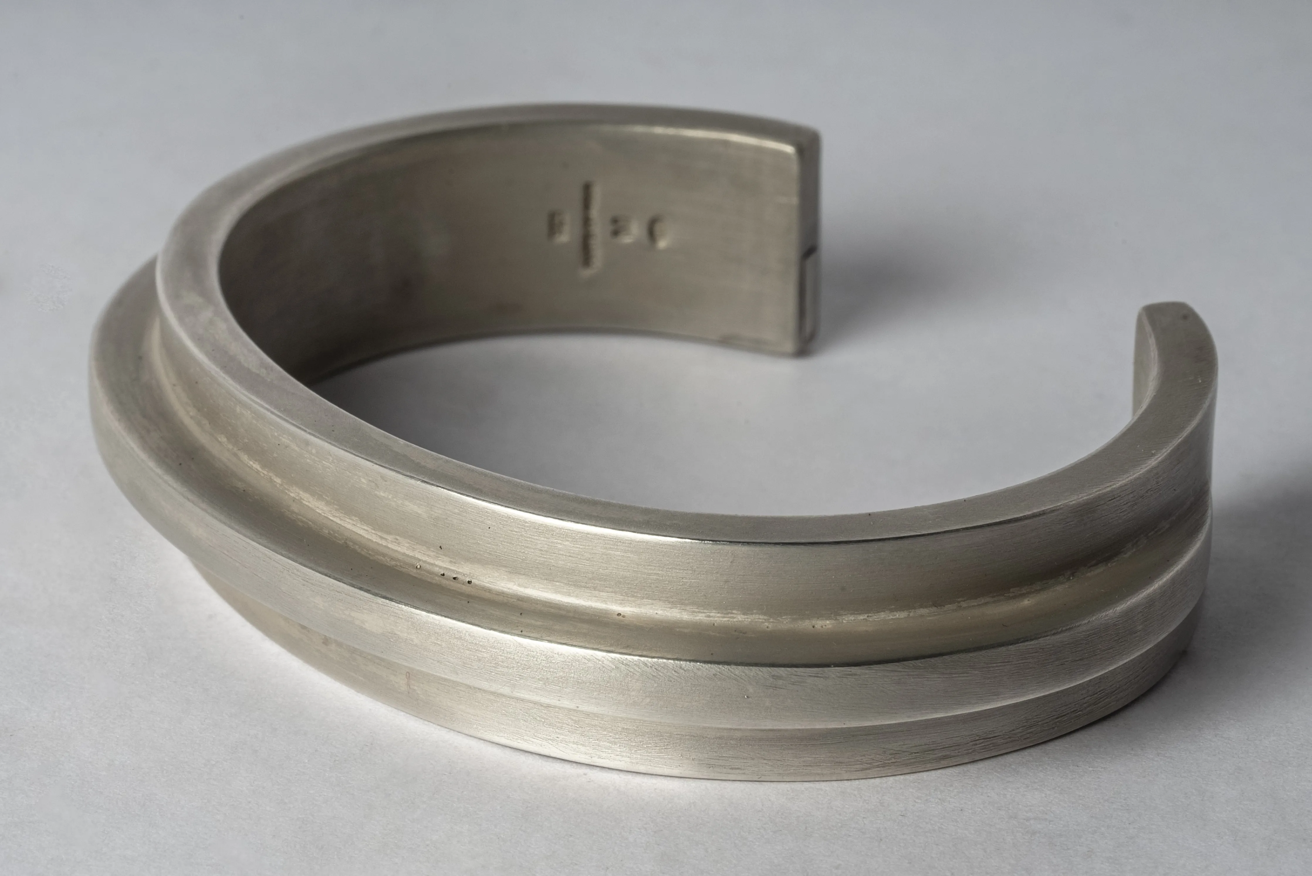 Ultra Reduction Ridge Bracelet (15mm, DA)